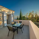 Mounda Hermes * Ρατζακλί